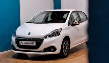 
										PEUGEOT 208 1.2 ACTIVE completo									