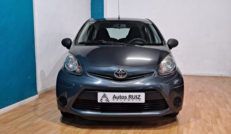 
								TOYOYA AYGO 1.0 LIVE completo									