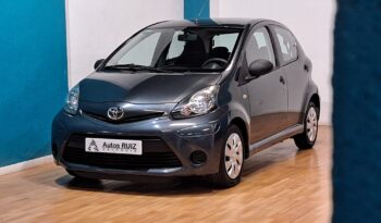 
										TOYOYA AYGO 1.0 LIVE completo									