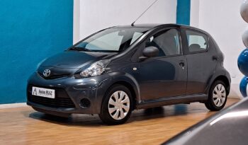 
										TOYOYA AYGO 1.0 LIVE completo									