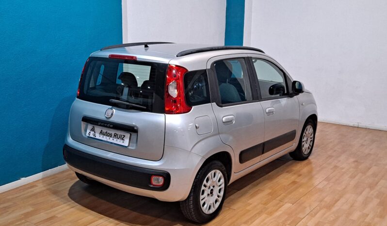 
								FIAT PANDA 1.2 LOUNGE completo									