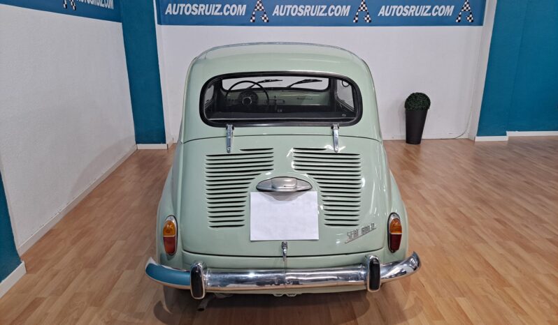 
								SEAT 600 D completo									