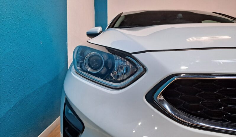 
								KIA CEED 1.0 T-GDI DRIVE completo									
