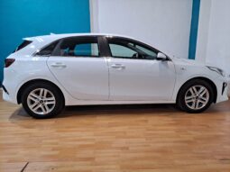 
										KIA CEED 1.0 T-GDI DRIVE completo									