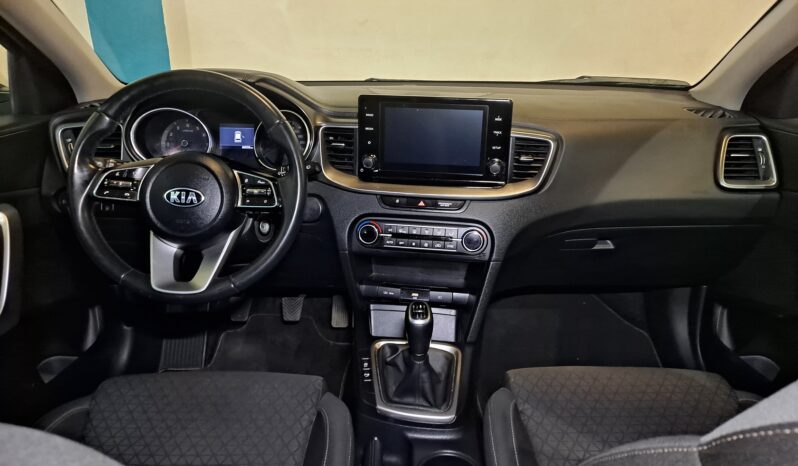 
								KIA CEED 1.0 T-GDI DRIVE completo									