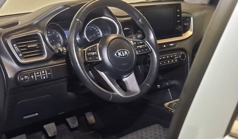 
								KIA CEED 1.0 T-GDI DRIVE completo									