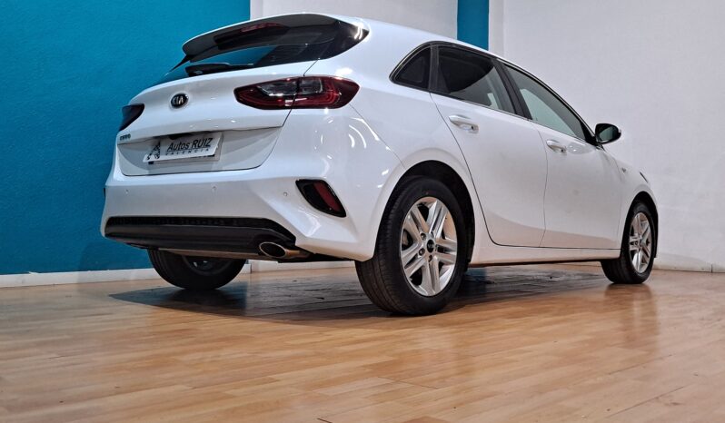 
								KIA CEED 1.0 T-GDI DRIVE completo									