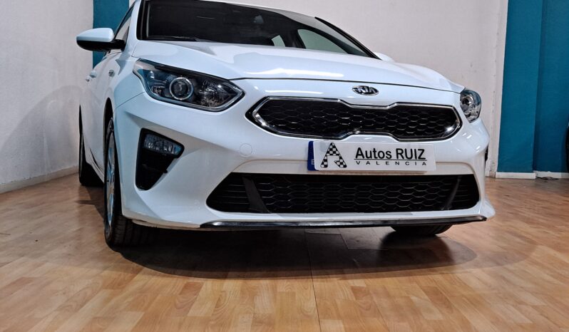 
								KIA CEED 1.0 T-GDI DRIVE completo									