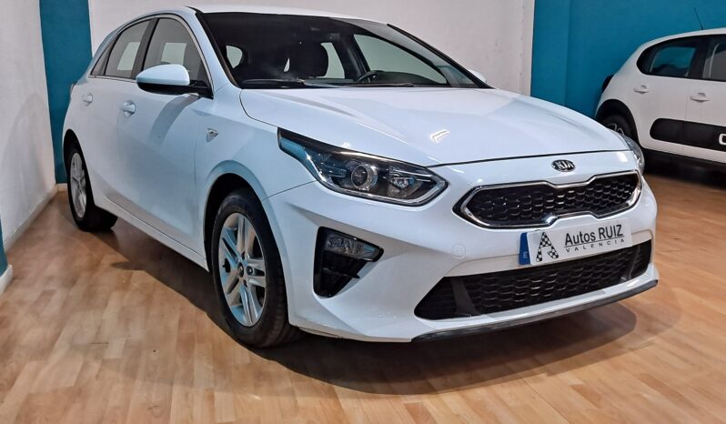 
								KIA CEED 1.0 T-GDI DRIVE completo									