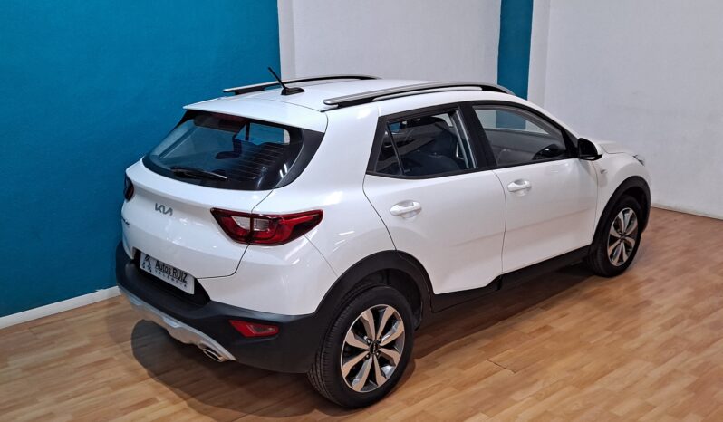 
								KIA STONIC 1.2 DPI CONCEPT completo									