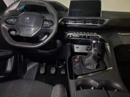 
										PEUGEOT 3008 1.2 ALLURE completo									