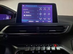 
										PEUGEOT 3008 1.5 ACTIVE PACK completo									