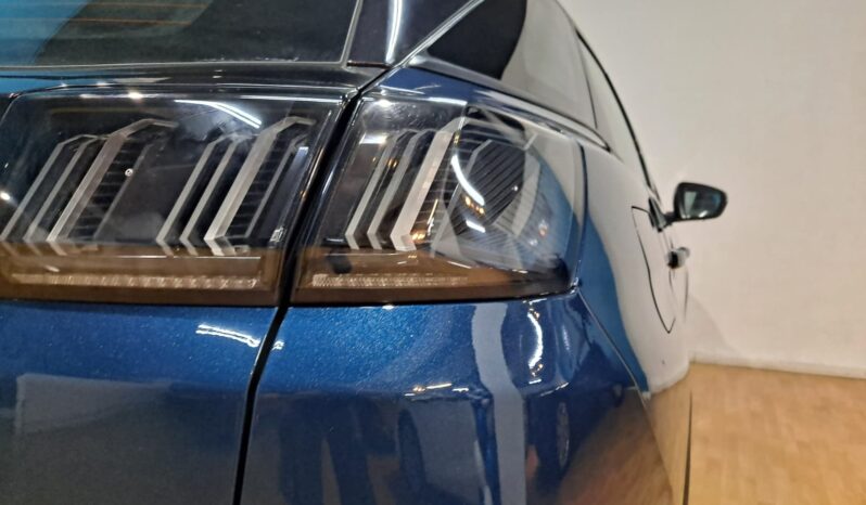 
								PEUGEOT 3008 1.5 ACTIVE PACK completo									