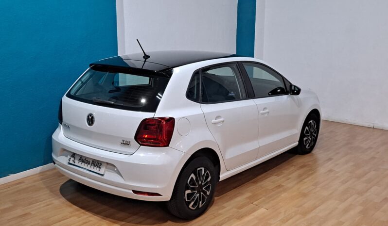 
								VOLKSWAGEN POLO 1.4 TDI BLUEMOTION completo									