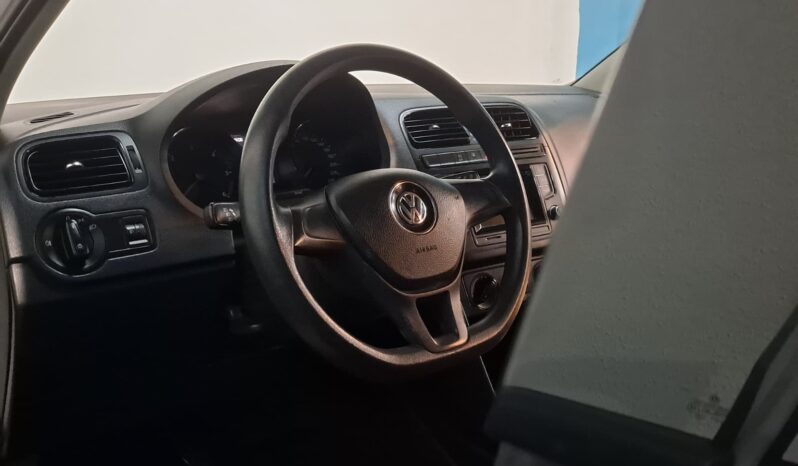 
								VOLKSWAGEN POLO 1.4 TDI BLUEMOTION completo									