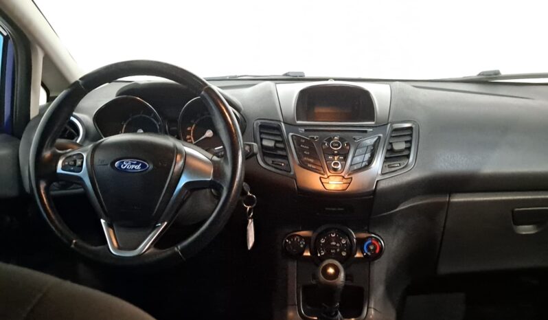 
								FORD FIESTA 1.2 TREND completo									