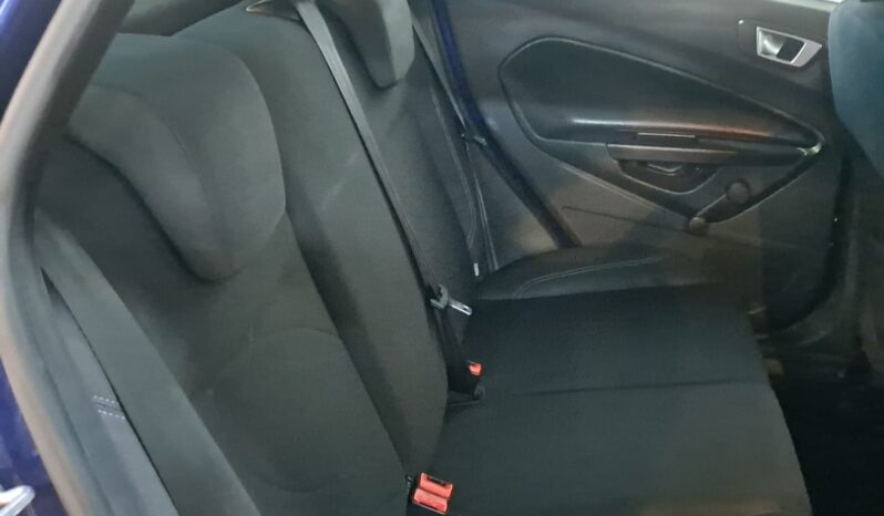 
								FORD FIESTA 1.2 TREND completo									