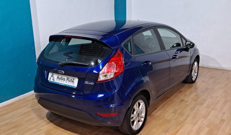 
								FORD FIESTA 1.2 TREND completo									