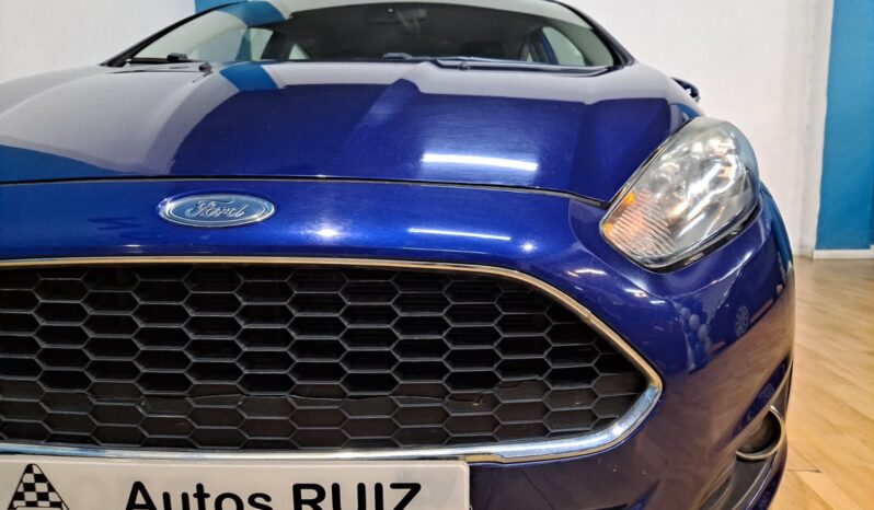 
								FORD FIESTA 1.2 TREND completo									