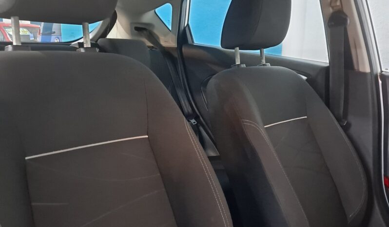 
								FORD FIESTA 1.2 TREND completo									