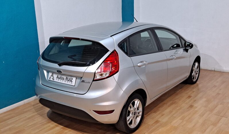
								FORD FIESTA 1.2 TREND completo									