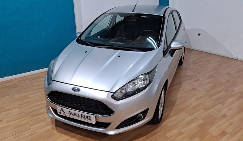 
								FORD FIESTA 1.2 TREND completo									