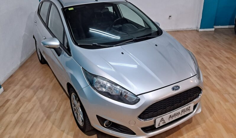 
								FORD FIESTA 1.2 TREND completo									