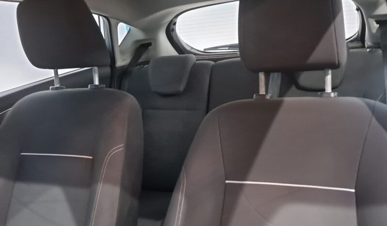 
								FORD FIESTA 1.2 TREND completo									