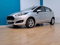 
										FORD FIESTA 1.2 TREND completo									