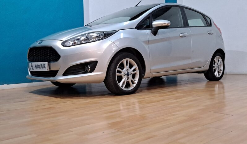 
								FORD FIESTA 1.2 TREND completo									