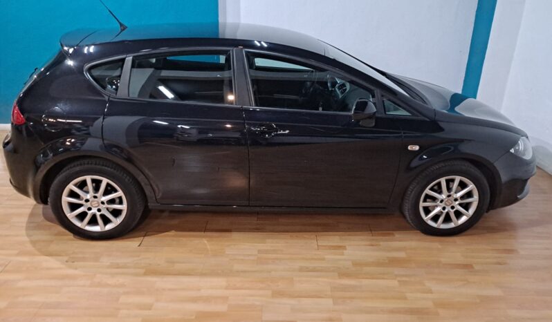 
								SEAT LEON 1.6 TDI completo									