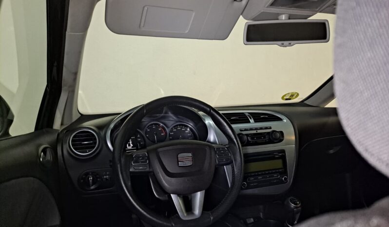 
								SEAT LEON 1.6 TDI completo									