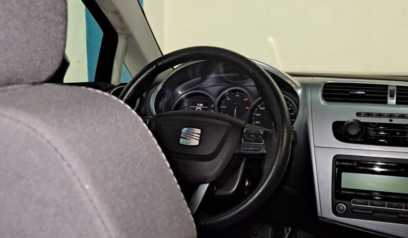 
								SEAT LEON 1.6 TDI completo									