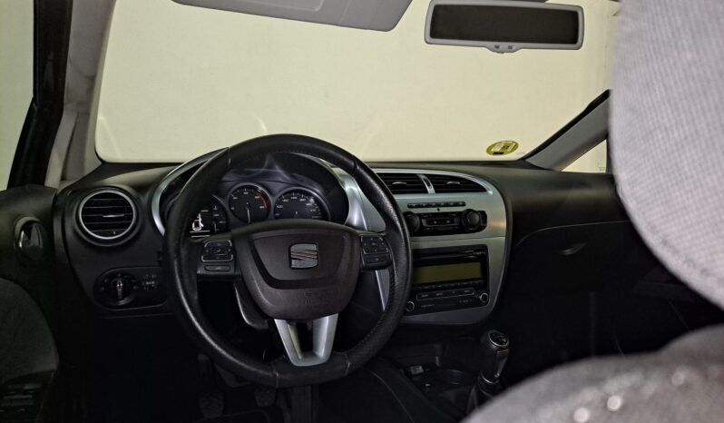 
								SEAT LEON 1.6 TDI completo									