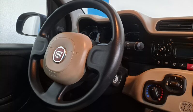 
								FIAT PANDA 1.2 LOUNGE completo									