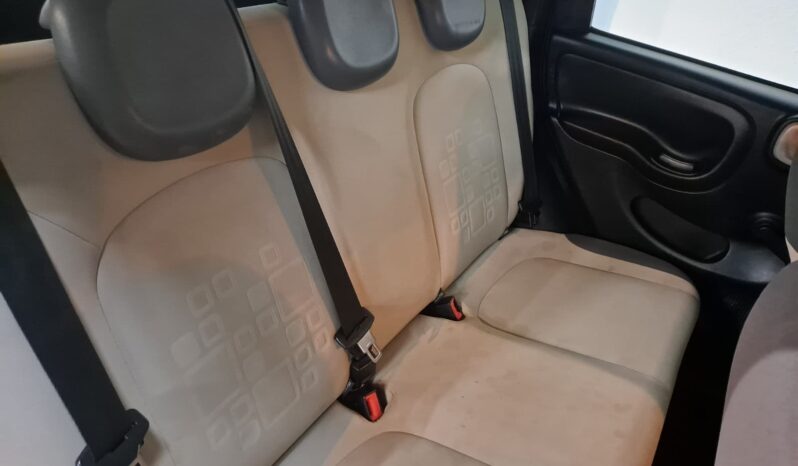 
								FIAT PANDA 1.2 LOUNGE completo									