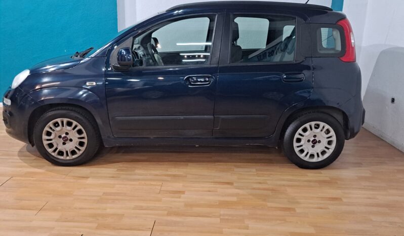 
								FIAT PANDA 1.2 LOUNGE completo									