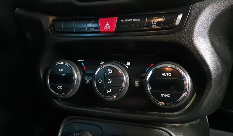 
								JEEP RENEGADE 2.0 4X4  LIMITED completo									