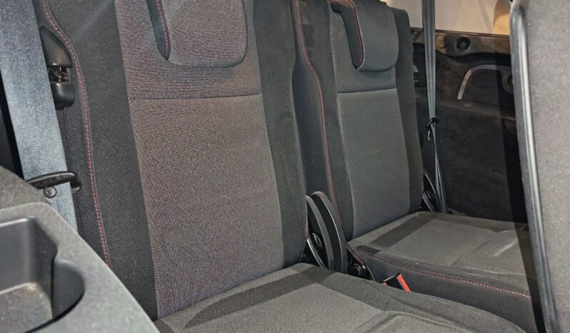 
								RENAULT MEGANE 1.2 SCENIC completo									