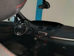 
										RENAULT MEGANE 1.2 SCENIC completo									