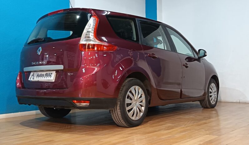 
								RENAULT MEGANE 1.2 SCENIC completo									