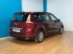 
										RENAULT MEGANE 1.2 SCENIC completo									