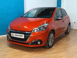 
										PEUGEOT 208 1.2 ACTIVE completo									