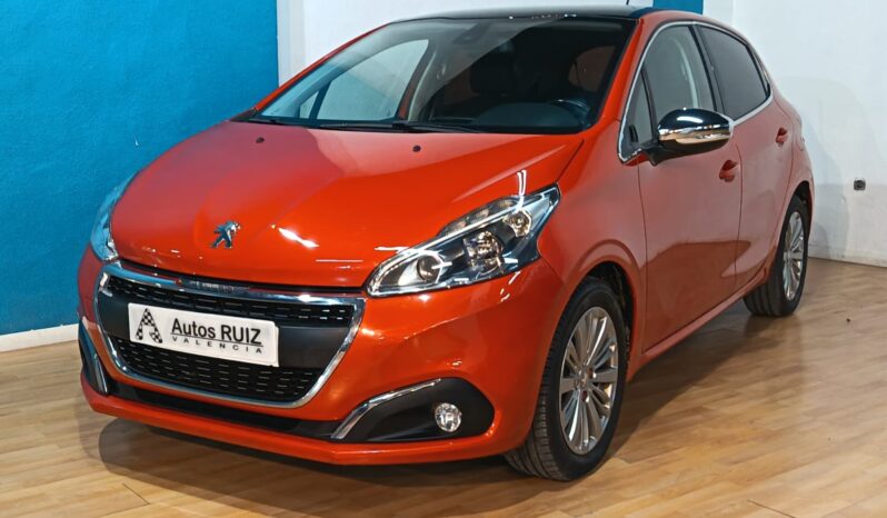
								PEUGEOT 208 1.2 ACTIVE completo									