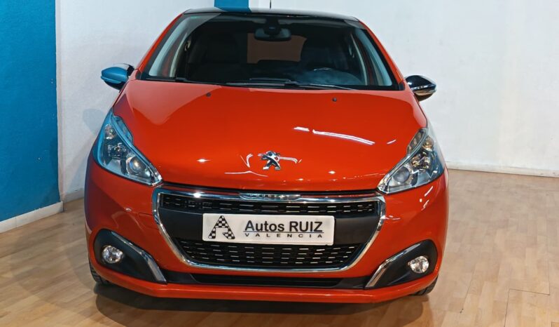 
								PEUGEOT 208 1.2 ACTIVE completo									