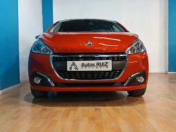 
										PEUGEOT 208 1.2 ACTIVE completo									
