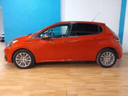 
										PEUGEOT 208 1.2 ACTIVE completo									