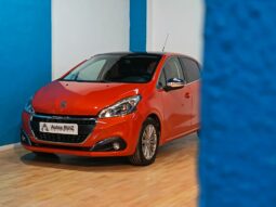 
										PEUGEOT 208 1.2 ACTIVE completo									