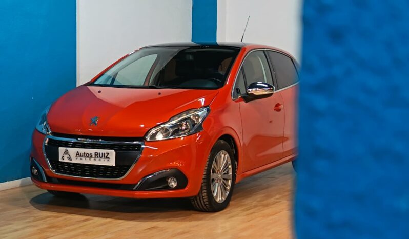 
								PEUGEOT 208 1.2 ACTIVE completo									