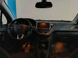 
										PEUGEOT 208 1.2 ACTIVE completo									